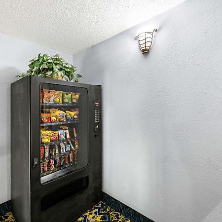 Econo Lodge Лондон Екстер'єр фото