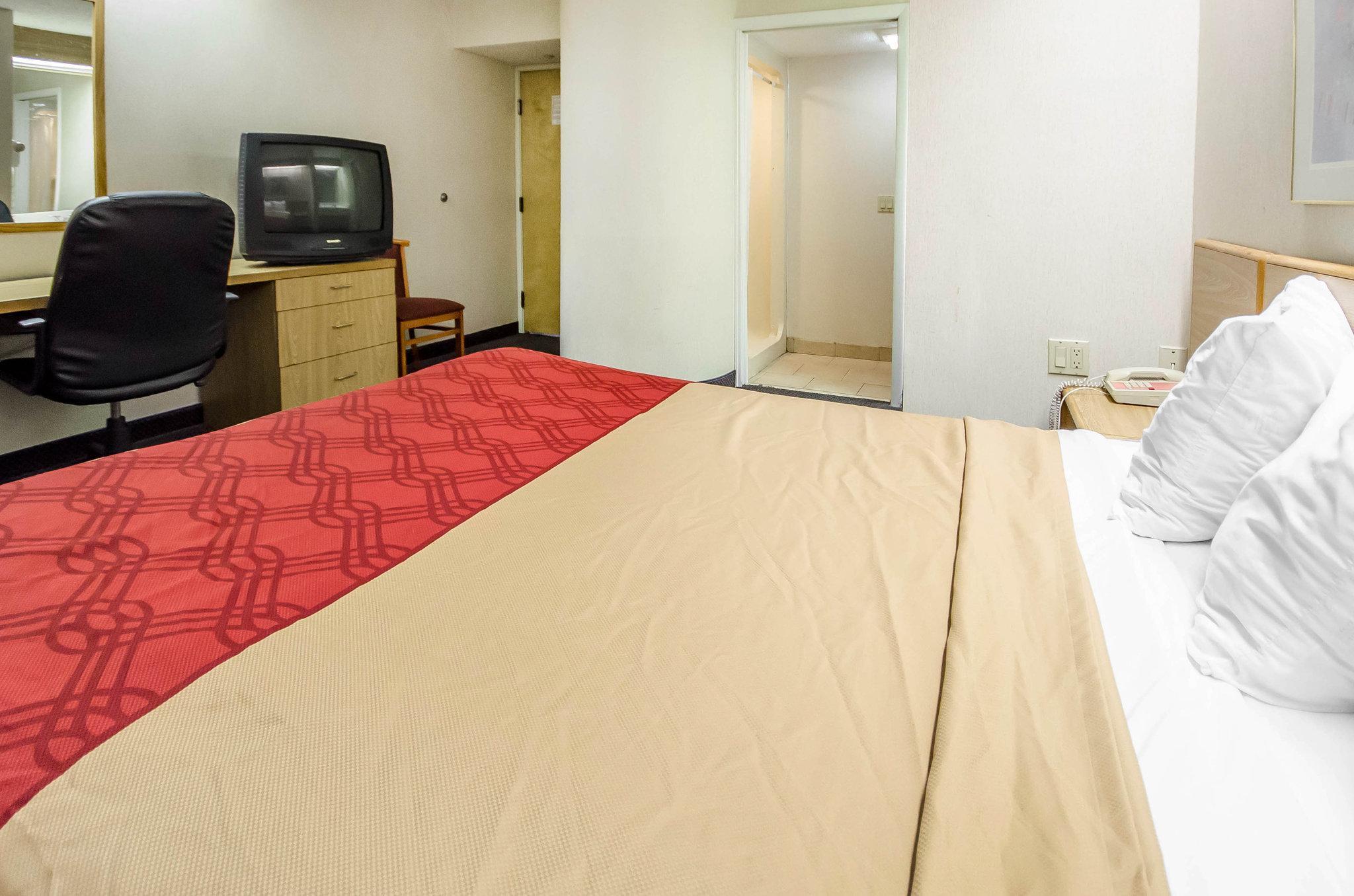 Econo Lodge Лондон Екстер'єр фото