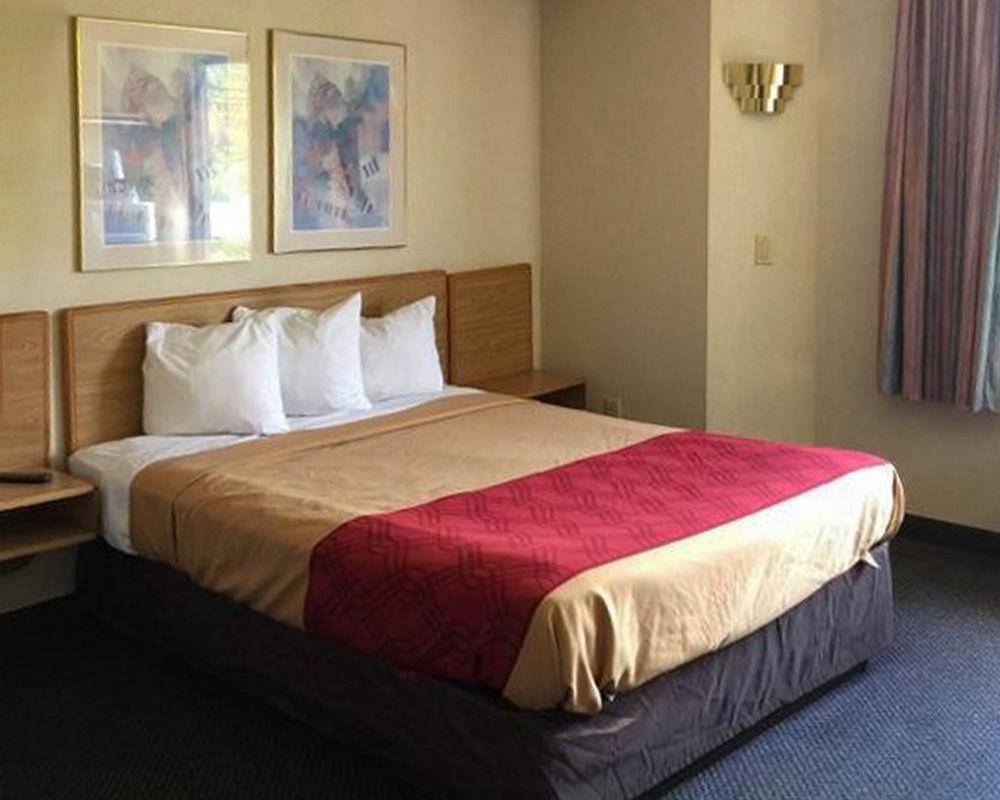Econo Lodge Лондон Екстер'єр фото